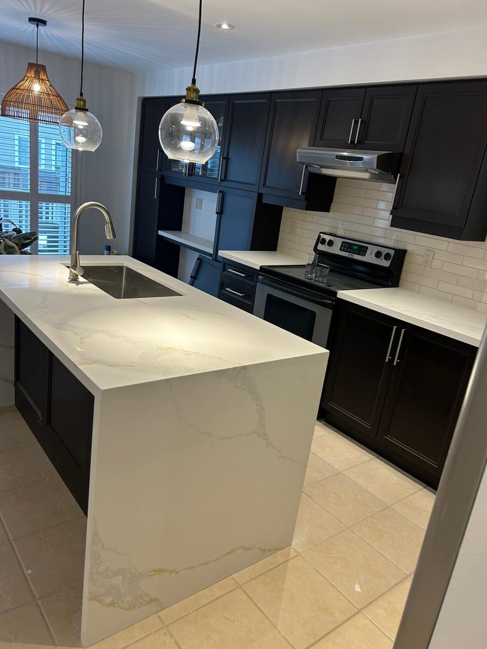 Espresso & Quartz Kitchen
